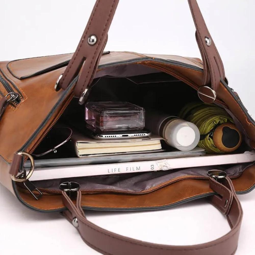 Lila | Classic Charm Shoulder Bag