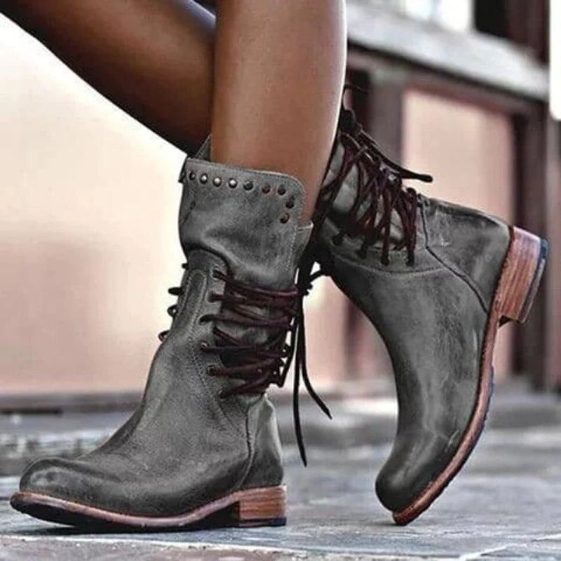 Luna | Aruna Tahi | Chic Boots from the New Collection