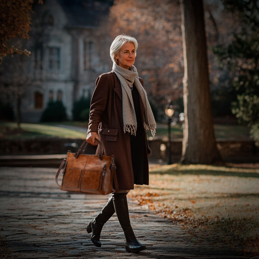 Lila | Classic Charm Shoulder Bag