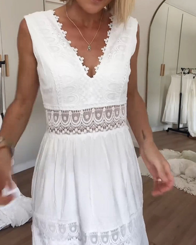 Adeline | Elegant Lace V-Neck Dress